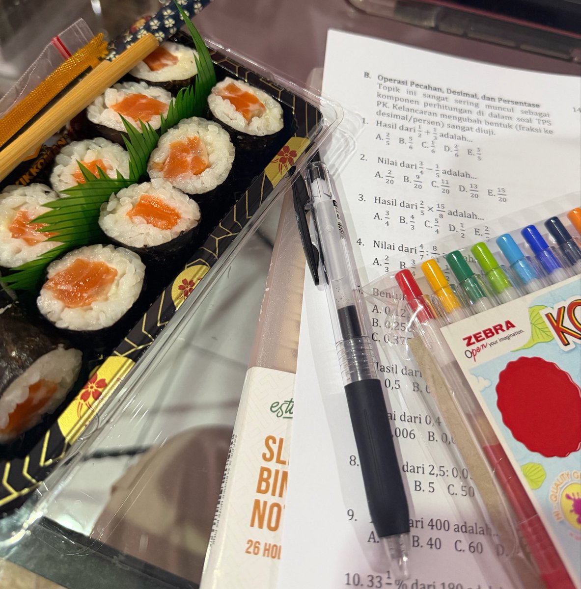 chasingugm's tweet photo. 200726 chii's study progress — ★!

hari ini ngerjain fundamental math dari guru aja dan belum semua, ada ketidurannya dikit karena agak gak enak badan😢😢 tp sgt mood karena ditemani samlon dan my cinta gw🍣 https://t.co/sivgOPDyet