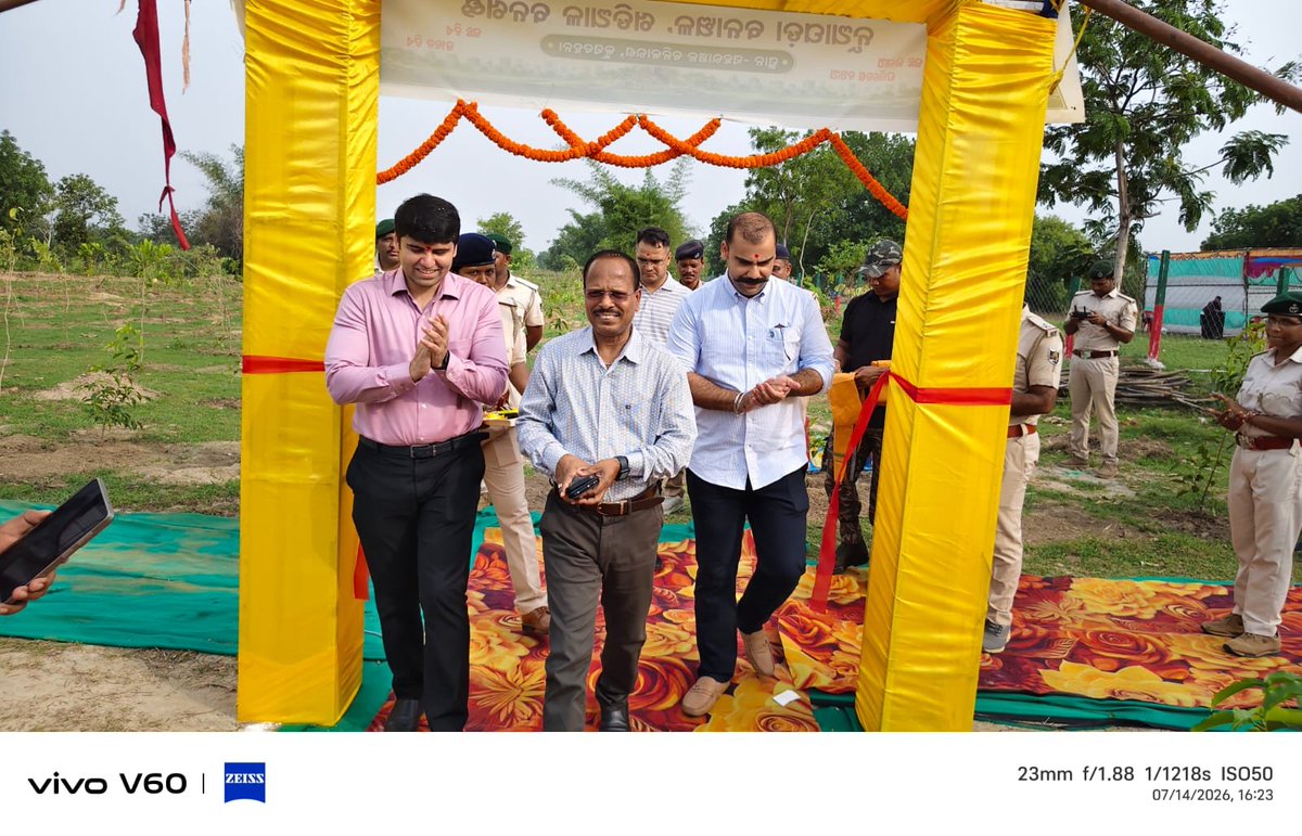 tapaswini_sagar's tweet photo. District level banamahotsav, Khariar forest (T) Division https://t.co/uTwfyRecUT