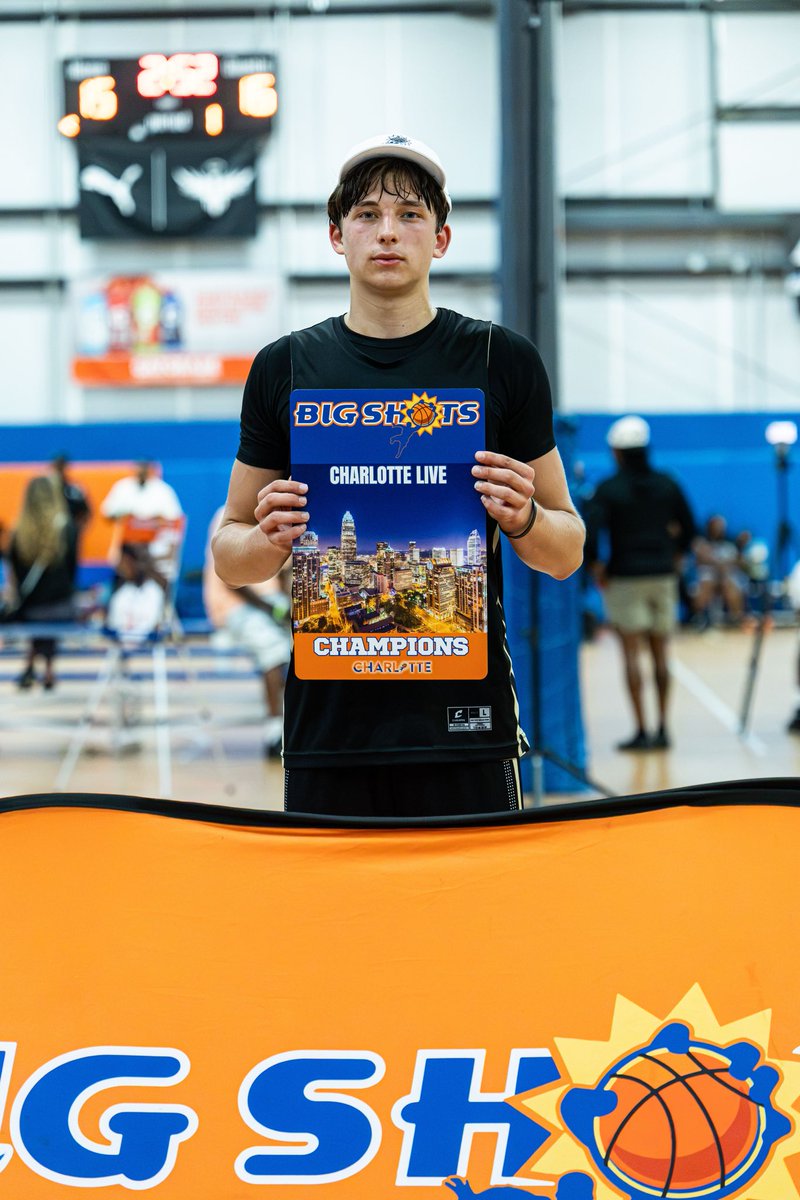 BigShotsGlobal's tweet photo. #BIGSHOTS #CHARLOTTELIVE
🏆 17U SLAM Live Championship 🏆

Champs: Upstate Select 63
MVP: Lucas Henry 16
Brishawn Young 22

Garner Road 60
Bryce West 27
Marcus Green 10 https://t.co/GtWRNQi1zS
