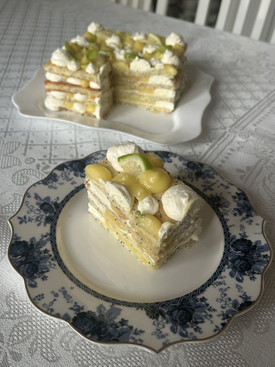 maisstarrkey's tweet photo. citron pavot huile d'olive 😋 (j'ai cook smr) https://t.co/xea6FZbXgz