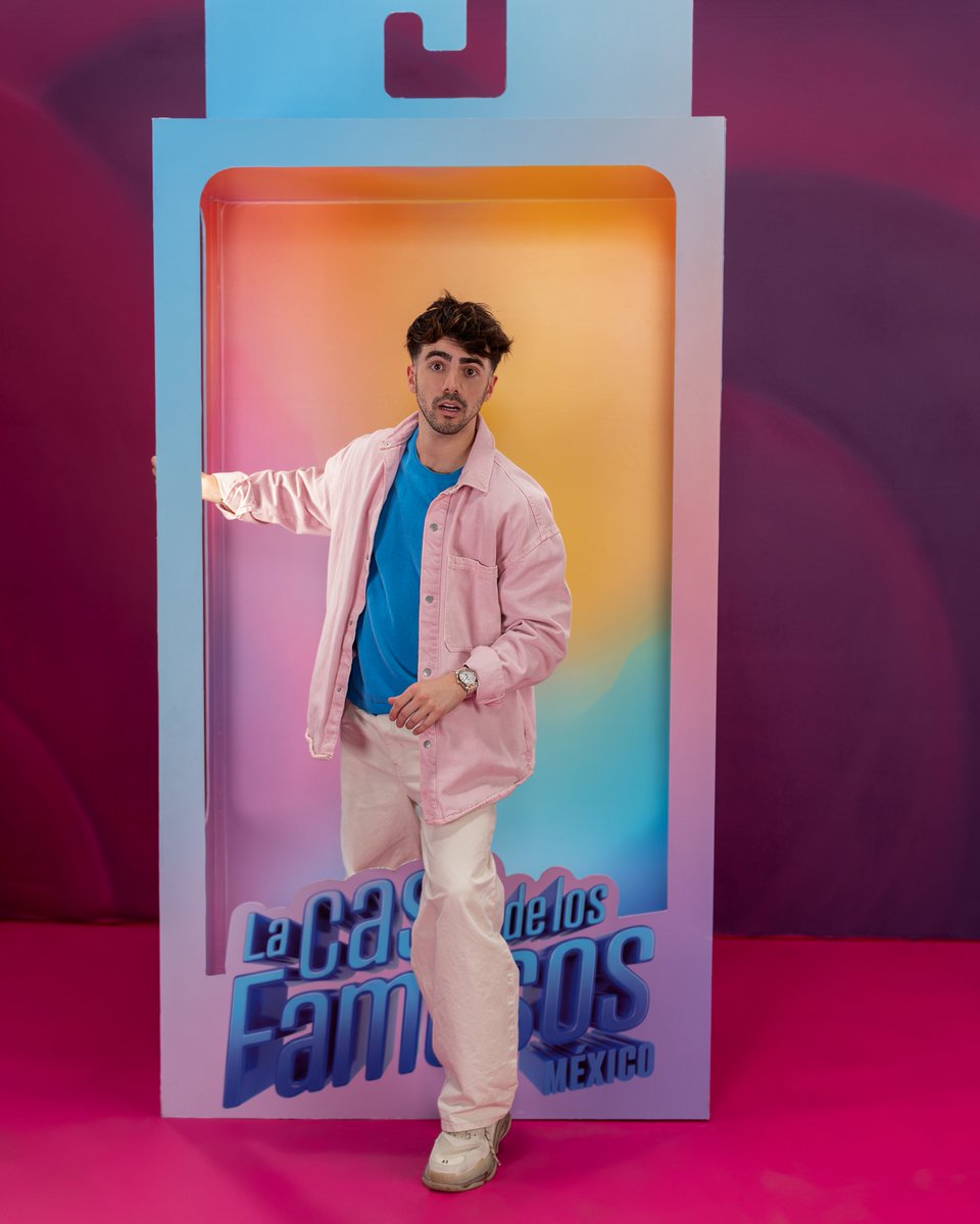 LaCasaFamososMx's tweet photo. ¿Le atinaste a las pistas? ¡ @fedevigevani es el doceavo revelado de la cuarta temporada de #LCDLFMX! 

#LaCasaDeLosFamososMx 💥 GRAN ESTRENO domingo 26 de julio, 8:30 p.m. por #LasEstrellas y 24/7 por #ViX 📺 https://t.co/8RYXKiuBDK