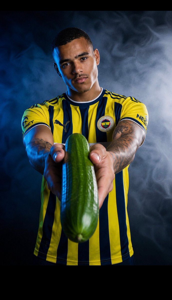 Azizbabat01e's tweet photo. @hakankalan16 @qumutp @MotivacionesF @UEFA Al oğlum iyi gelir https://t.co/mAG38W3jTp
