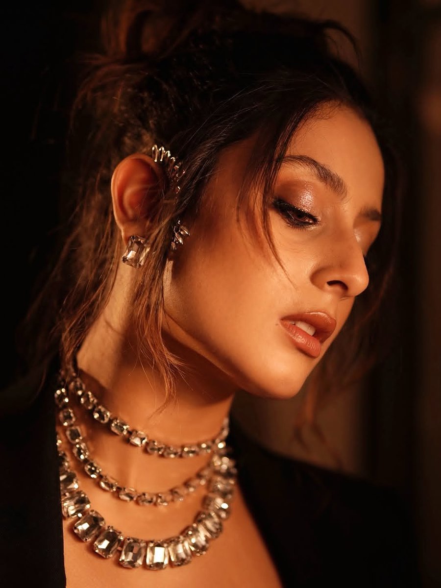 Weekendvibes_'s tweet photo. Isha Malviya ✨🖤

#Isha #IshaMalviya https://t.co/dMsPPmOCwZ