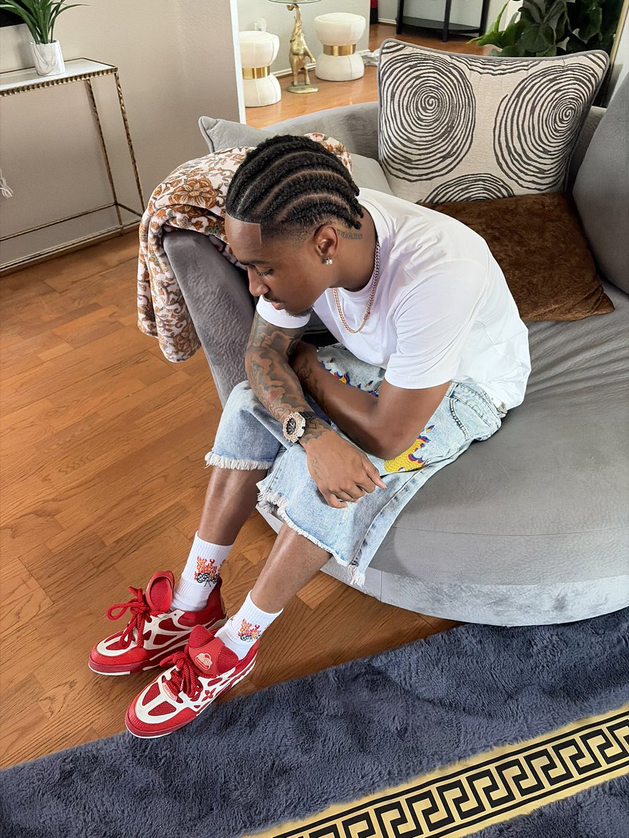 cfntouchmoney's tweet photo. Ask em bout these v v v v’s 🦅🩸 #Dallas #Lv https://t.co/xzF7aY9IgT
