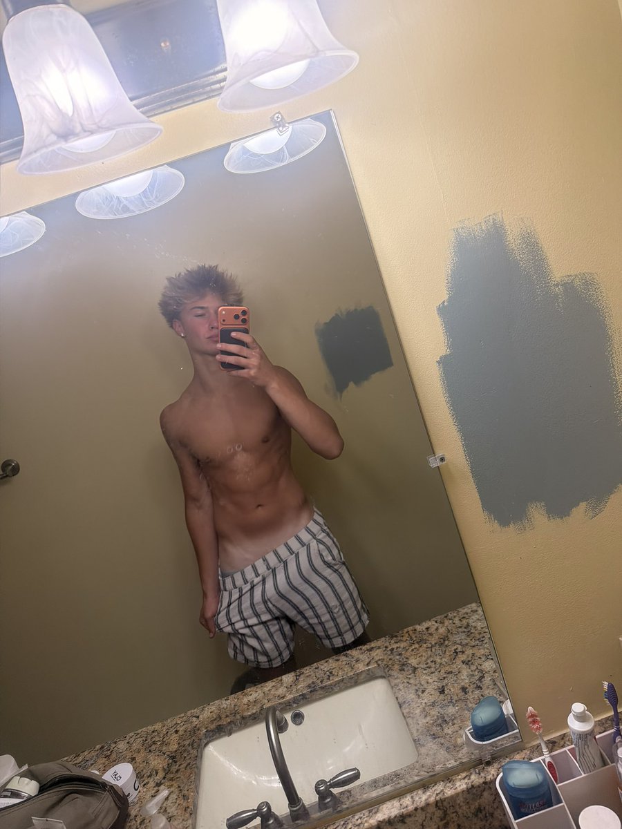 cartersplaypen's tweet photo. Selling all day 😛 dm me for what u want and I will give a price cashapp Apple Cash chime Zelle and gift cards RUN YOUR WALLET 😈 #onlyfans #findom #nude #sugardaddy https://t.co/t1pa8keJid
