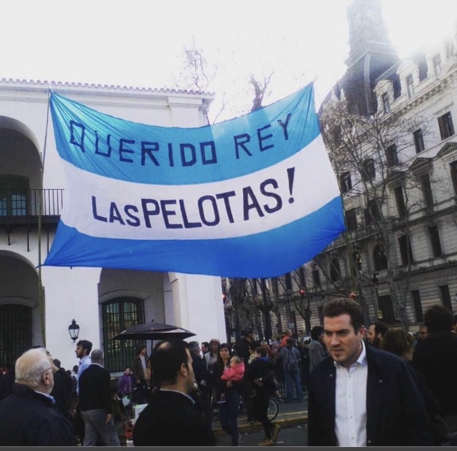 LaEstamosViendo's tweet photo. Hoy juega esta
Patria sí, colonia no https://t.co/GrWqRvgYHz