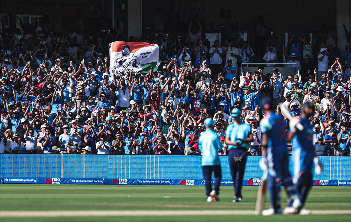 SrinathRoychow1's tweet photo. Lord's doesn't celebrate moments. It immortalizes them.
#RohitSharma https://t.co/dWUArOcirf