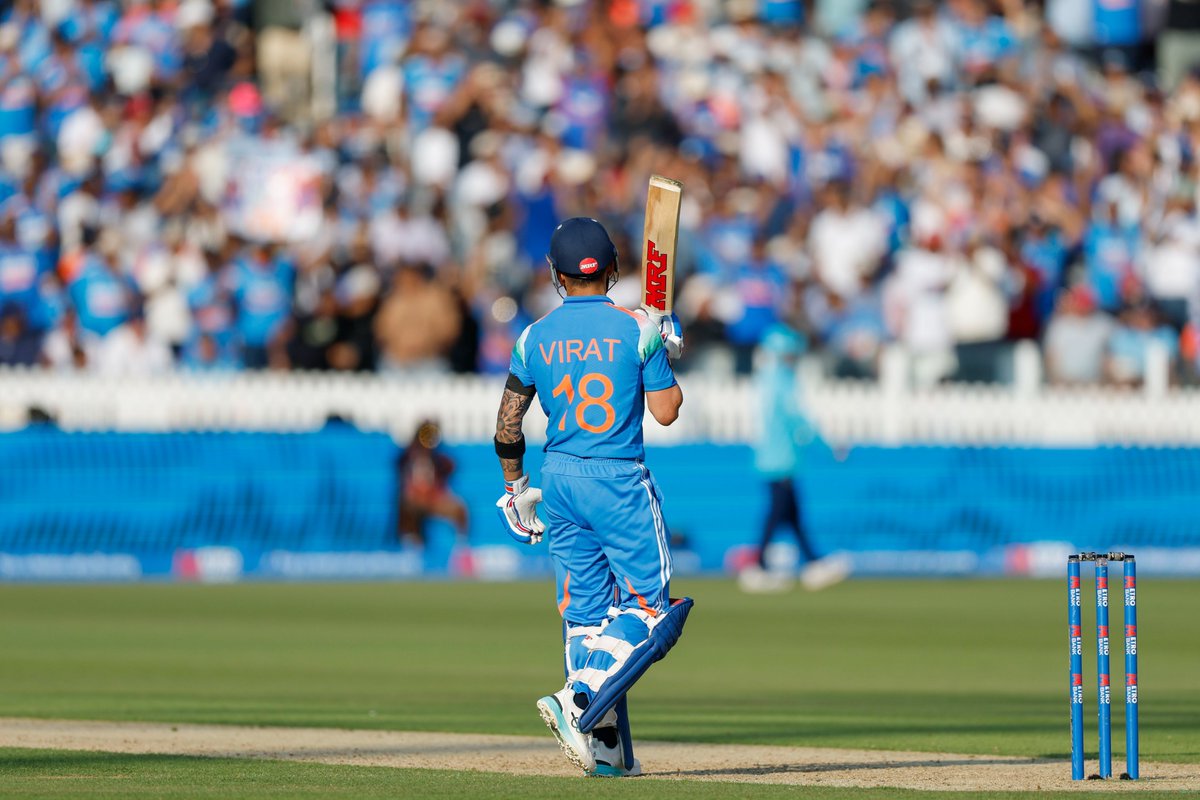 IndiaBrief365's tweet photo. 1️⃣st ODI FIFTY for Virat Kohli at the Home of Cricket, Lord's! 👑🏏
King Kohli brings up his 79️⃣th ODI half-century in style as he anchors India's chase. Another masterclass from one of the greatest! 💙
#Teamindia #CricketUpdates #ViratKholi #Lords #INDvsENG
Source -(BCCI) https://t.co/nI0nZ3vdaL