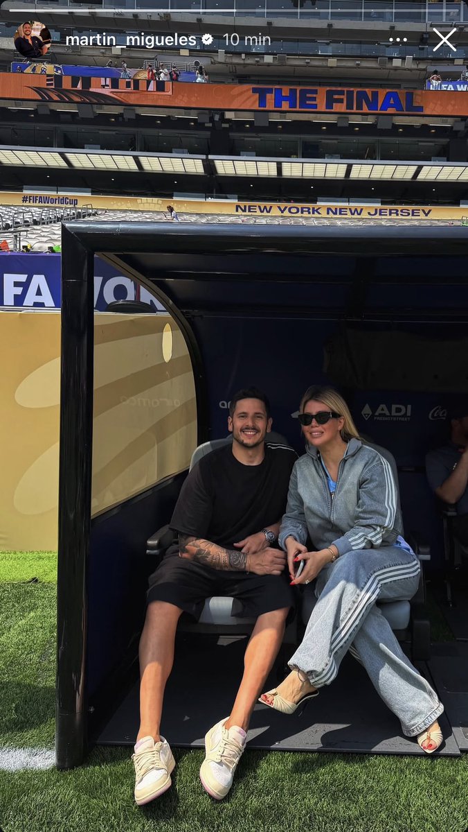 NaiVecchio's tweet photo. Wanda Nara, Martín Migueles y Zaira Nara en la final del Mundial 2026 entre Argentina y España en el MetLife Stadium de East Rutherford, Nueva Jersey. Visa ok #wanda #wandanara #badbitches #argentina #mundial2026 https://t.co/0rhYu11ZuT
