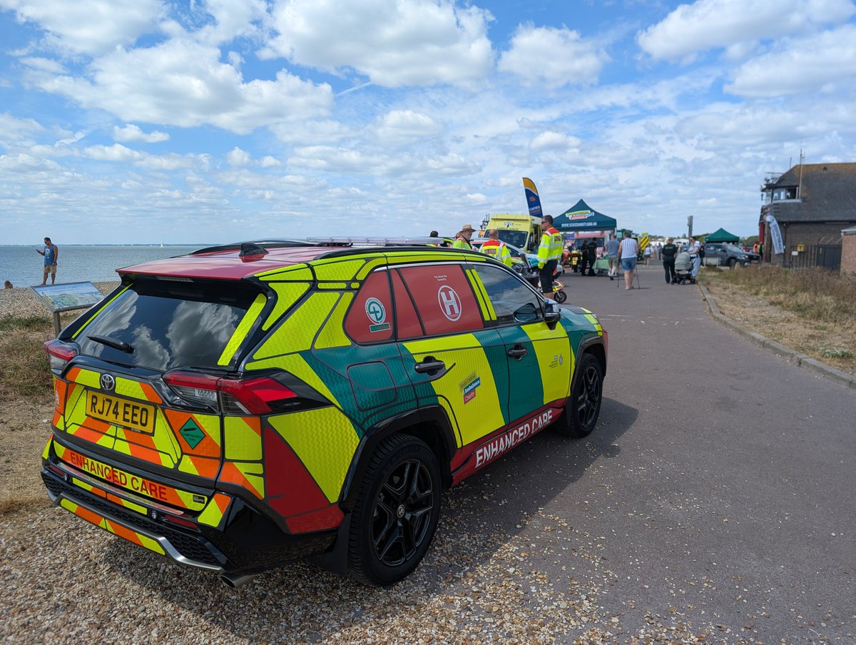 BASICS_SCAS's tweet photo. SCAS BASICS ER102 crewed by Jack and Jamie today visited the @GAFIRS Lifeboat open day to support @SCAS999 and @scacharity https://t.co/iNIgql0zBI