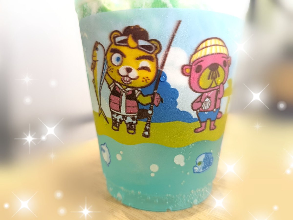 yuuuu_sb's tweet photo. 先週時間ができたからブルーソーダチャレンジ！1件目は売り切れ😖だから代わりにダブルカップ！しずえさんおる〜❤️2件目でブルーソーダあった！シュワシュワしてるブルーソーダが海みたいで綺麗だった！カップにかいてある魚が泳いでるみたいだった🐟️倒れてるジョニーも可愛い🥰ﾑﾆｬﾑﾆｬ https://t.co/C6WtAmwjev