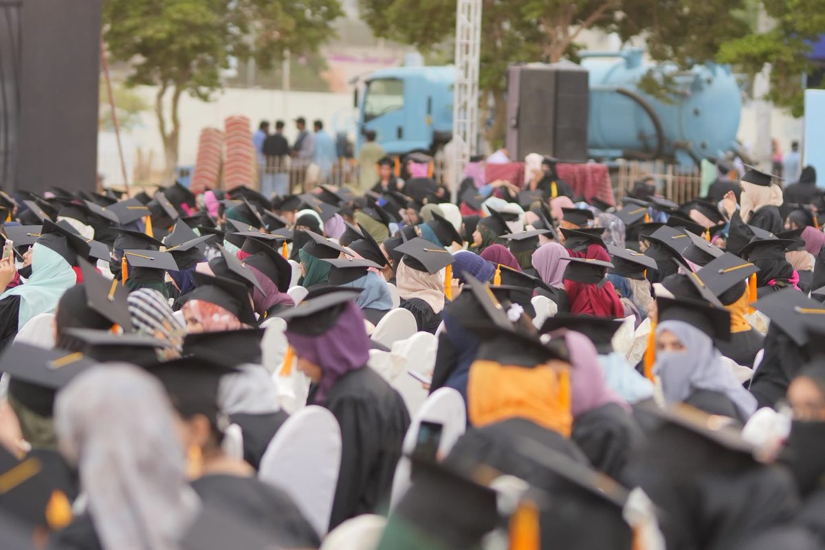 alkhidmatKHI's tweet photo. Thousands of students. Thousands of stories. One unforgettable celebration.

The seats are filling, cameras are flashing, and the energy is rising as dreams turn into reality at Pakistan’s largest convocation.

#QabilHainHum #BanoQabil #ConvocationDay #Alkhidmat https://t.co/K7JudUiaMm