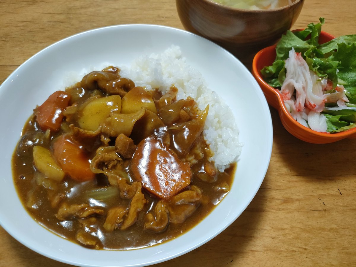 billion_log's tweet photo. カレーライスです！ https://t.co/0FgNzfa8TR