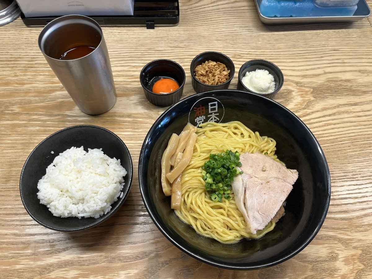 chisya_oO's tweet photo. 腹パンすぎた油そば https://t.co/xz5pgef94j