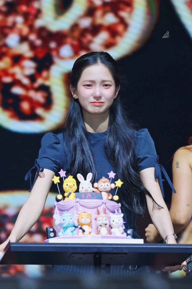 Yujin_960812's tweet photo. 260719

😭

#최유진 #유진 #YUJIN 
#CLC #씨엘씨 https://t.co/UTlyp1oTCy