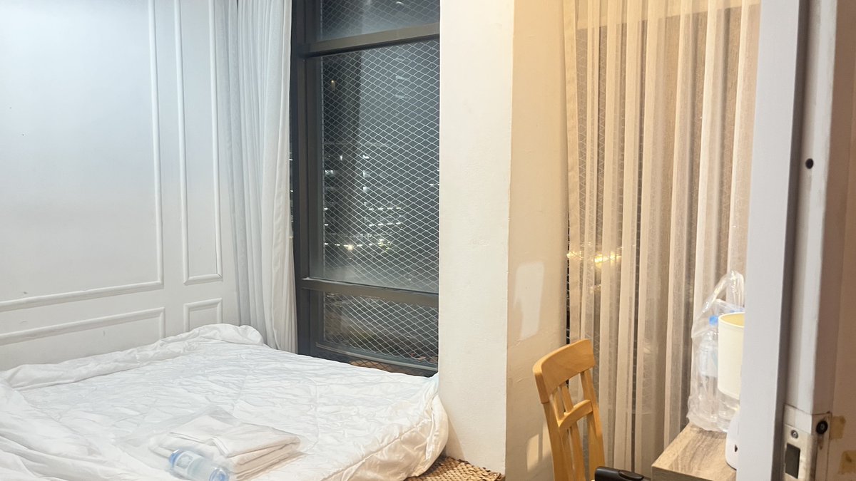 t_kimoto's tweet photo. 『W3』ホテルのお部屋
ダブルルーム 550B
※バストイレ共用 https://t.co/ZAIOXBC1bC