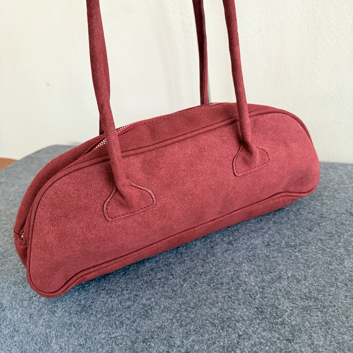 mmpstore_'s tweet photo. shoulder bag — สีแดงตุ่นๆ ฟีลงานหนังกลับนะคะ สวยมากกก ทรงเก๋ สภาพดี สะพายไปคาเฟ่ได้เลย ♥️

size : 13x5”
🛒 130.- (รวมส่ง)

#เสื้อผ้ามือสอง #ส่งต่อเสื้อผ้ามือสอง #กระเป๋ามือสอง #ส่งต่อกระเป๋า #เสื้อผ้ามือ2 #กระเป๋ามือสองสภาพดี #y2k #ส่งต่อvtg #พรีเกาหลี https://t.co/sT1e0Aqmwm