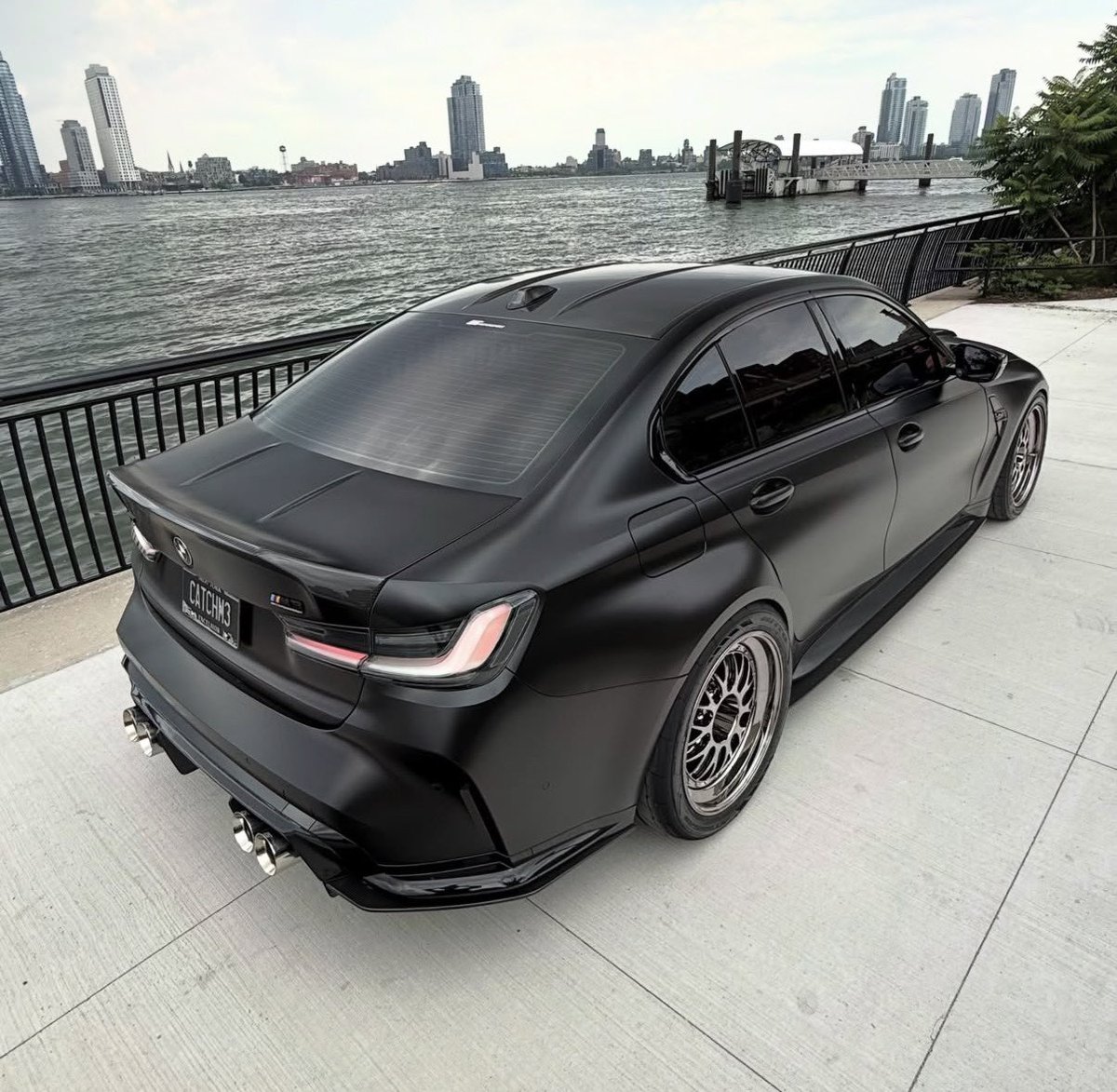 carpxrnpicx's tweet photo. BMW M3 Competition https://t.co/ZZ3by2wzGk