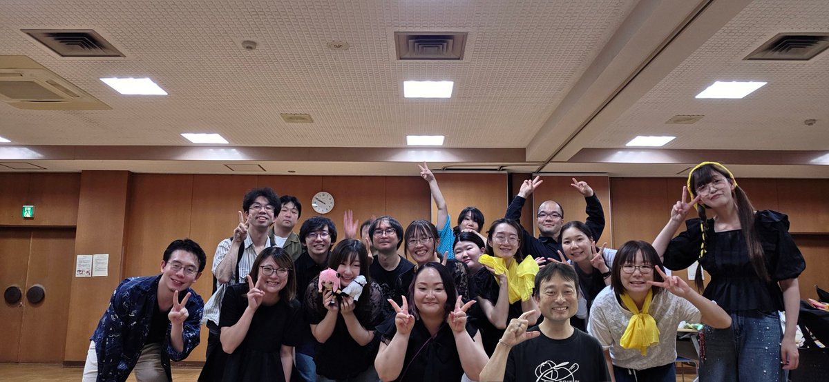 ProjectC_2007's tweet photo. 💛練習報告💛
昨日は全員揃っての練習でした！全体を通しての動きの確認をしました。パートごとに丸くなってお互いの動きを見つつ全体のバランスもチェック✅
#副次的文化系合唱祭 本番まで残す練習はあと1回！
#ProjectC はDay1 Bブロック2番目の出演です♪ https://t.co/m8Ugrf9rmT