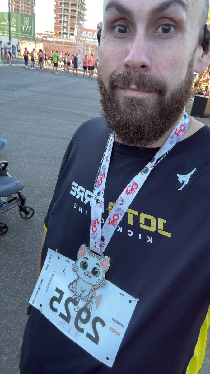 guigok's tweet photo. Primeira prova de 5km… tá eu corri 2km e andei o resto… mas foi 5km, e fiz em 49 minutos… cada dia uma superação diferente 💜 https://t.co/RJCkaAtgJo