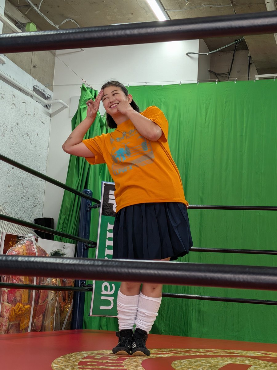 nerotanLLPW_X's tweet photo. 今日のLLPW_X道場イベントは
ミツカンさんコラボの冷やし中華と素麺を数量限定で販売からスタート✨️
素麺は貴子選手の手作り
冷やし中華は若手４人の手作りだったようです🥹
特冷やし中華を購入させて頂きました
うん美味しかった👍️
里奈選手キャサリン選手は学生時代の制服で登場😳
#リナリング https://t.co/smGbNgwr8n
