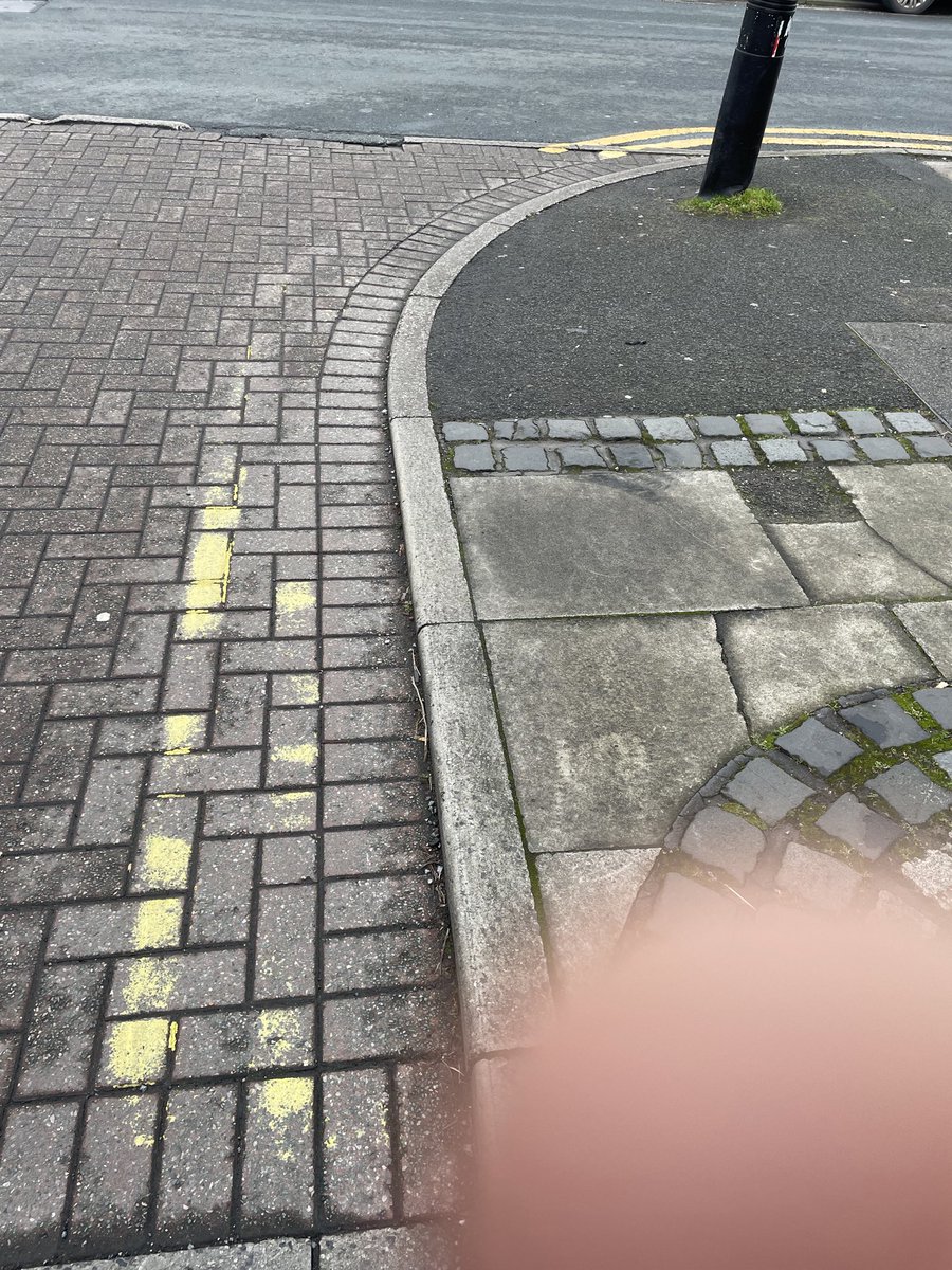 cllrsvohra's tweet photo. (5) incomplete/missing double yellow lines at junction of Castleton Road and Skeffington Road reported 19/2/26 (Ref 5341701) - still not done @LancashireCC - what’s the timeframe? https://t.co/g0yWnOLTnc