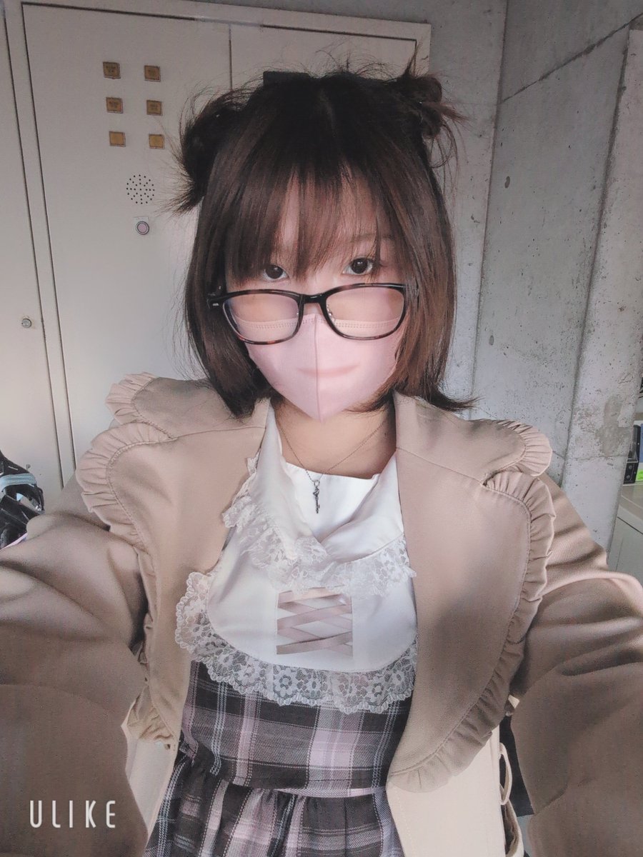tea_kanade's tweet photo. まずはここまで戻していこう。4枚目まで戻ったらかなりイイ https://t.co/30mGougYpO