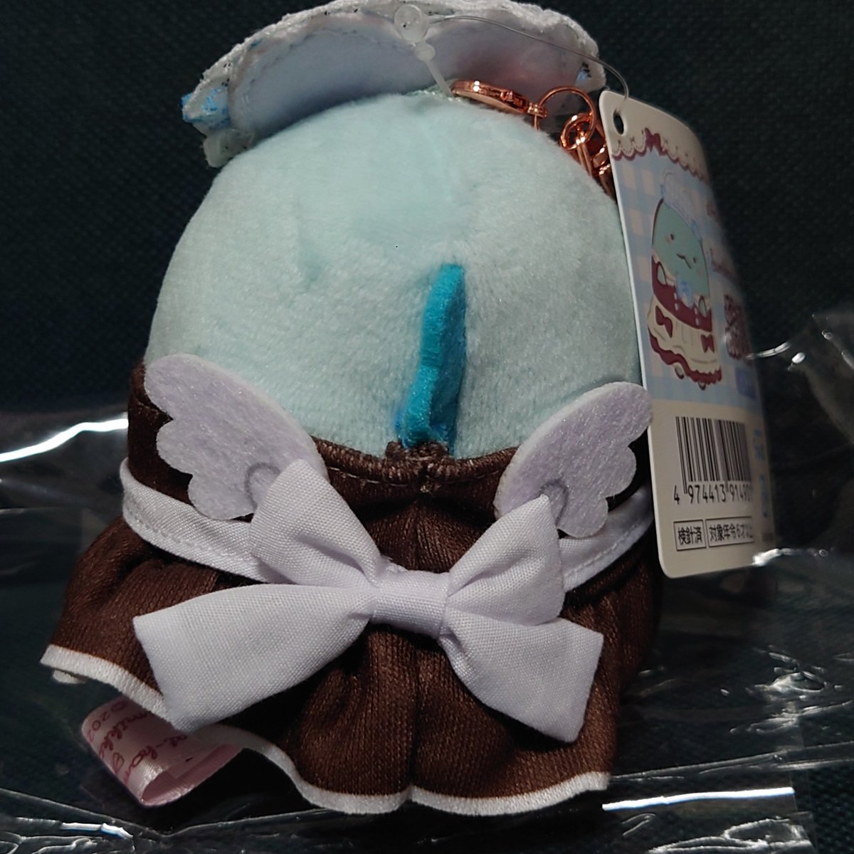 himaru126's tweet photo. あっと&amp;すみっコぐらしコラボ
とかげメイド！！！可愛すぎる！！！
後ろのリボンまでキレイだね
さすがあっとほぉーむ、リボンは重要❣
M.I.C.ではないのもありがたい笑 https://t.co/7vUT7aZ6OG