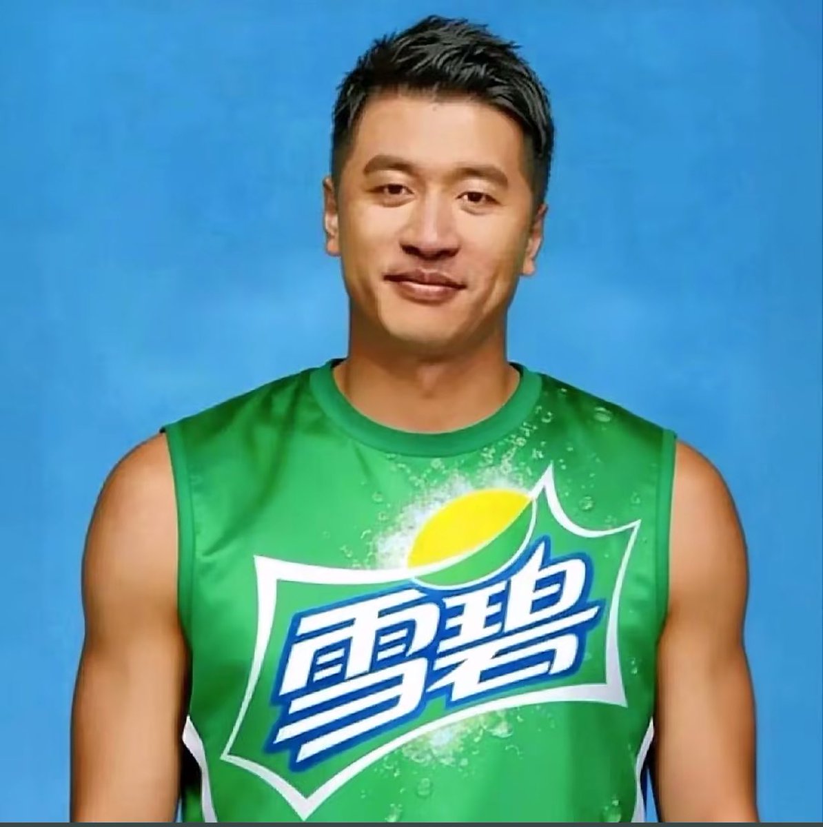 Wangdlbr's tweet photo. 逝者公式化流程：怀念一神化一质疑一开始扒料一越扒越有一风评反转一玩梗一饮料 https://t.co/51wHA23gFa