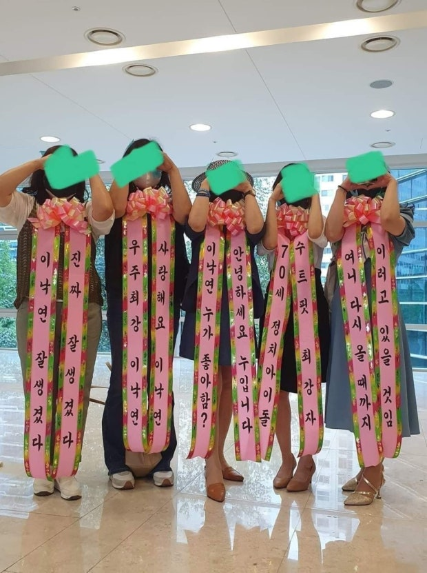 yellowknife000's tweet photo. ㅋㅋㅋㅋㅋㅋㅋㅋㅋㅋㅋ 이낙연 지지자=정청래 지지자
하는짓 존똑 뭔데.?😂 https://t.co/H7ZLoOOO7T