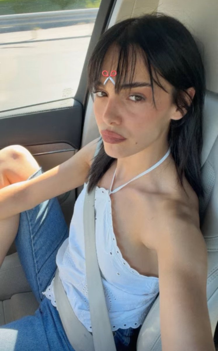 becca tweet media