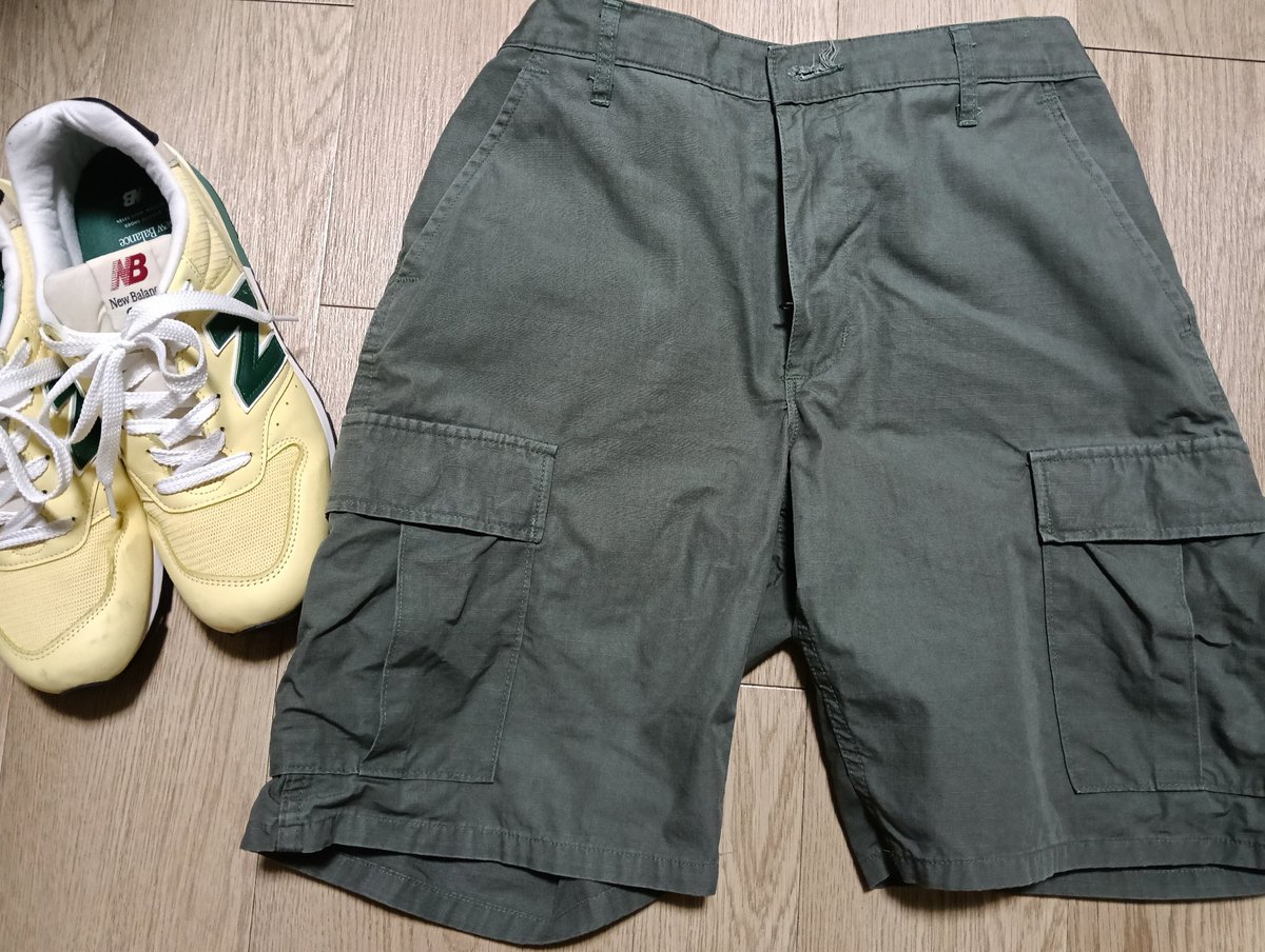 mac_alicetin's tweet photo. 病人ワイ、散歩コースにセカストあるから週1くらいで寄るのだがちょうど20%オフのタイミングでプロッパーBDUコットンリップストップ発見！U996TD合わせたら可愛いと思うんだけど間に挟まる足が凄いかわいくない https://t.co/wS1AuyCe9e
