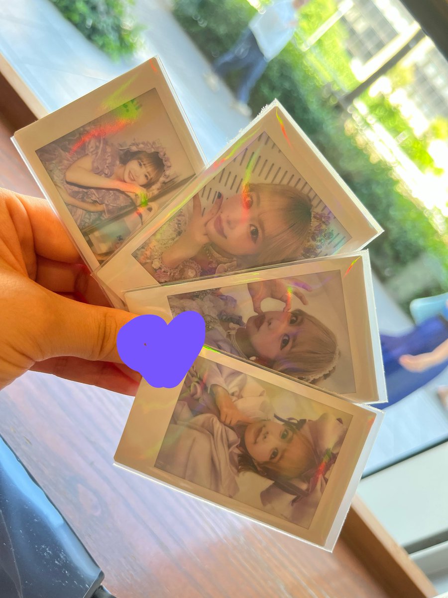 zu_min316's tweet photo. 今日はるなぴにたくさん会えて幸せの日
瑠夏に星野源も好きで嬉しかったと伝えたら、源さんにも会ったよ！とナチュラルな源さん呼びにときめいた。
瑠夏から癒やしの言葉、だいすき🫶をもらった。
東京体育館からもうすぐ1000日になるらしい。ずっと大好きな人でいてくれてありがとう。
#仲川瑠夏 https://t.co/3sfKp0POIb