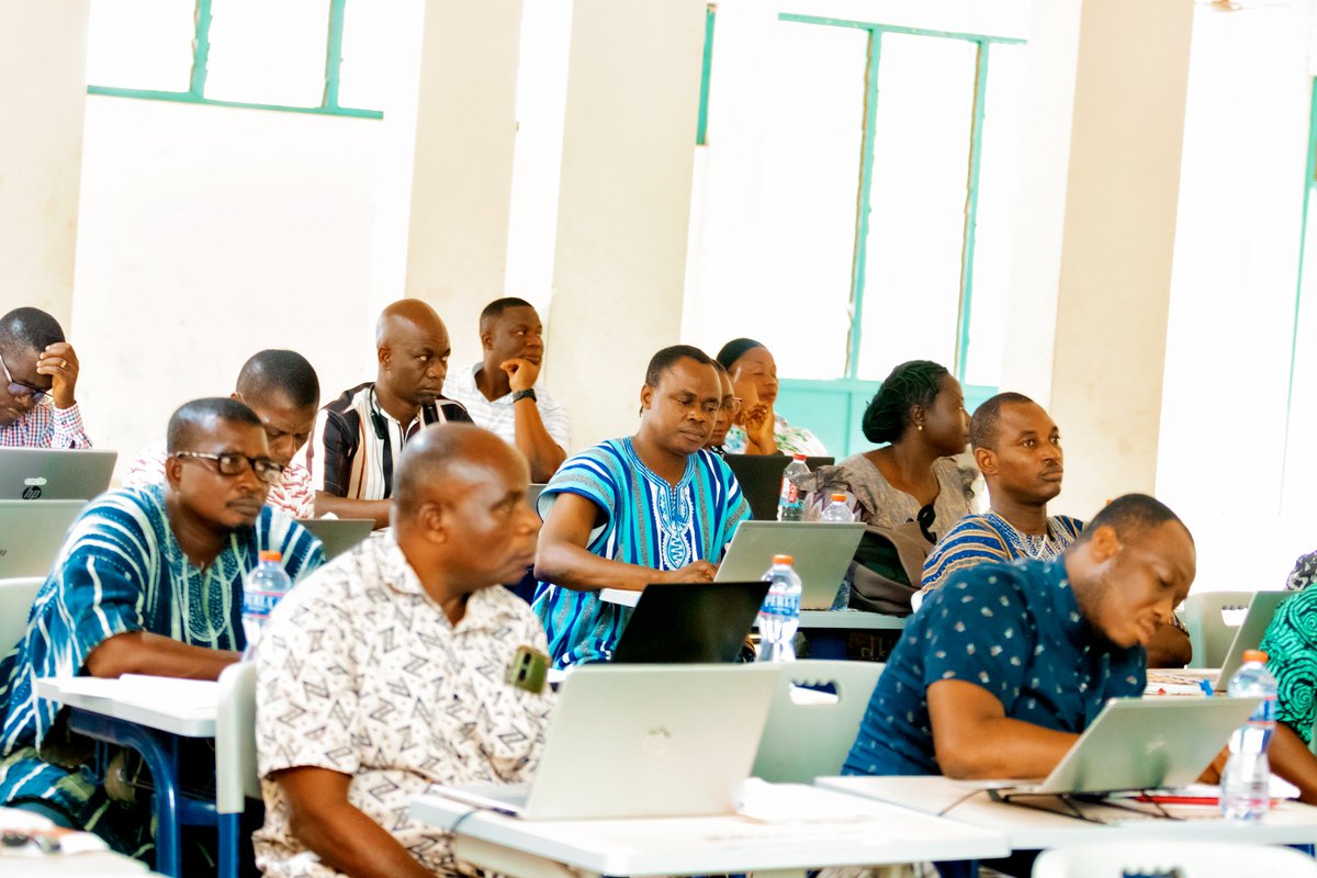 upsaccra's tweet photo. Additional Highlights
Participants gained practical guidance on developing doctoral research topics, writing problem statements, dissertation planning, the responsible use of AI in academic writing, and preparing for proposal defence and the final viva voce.
#ResearchCapacity https://t.co/Lg9hdJA204