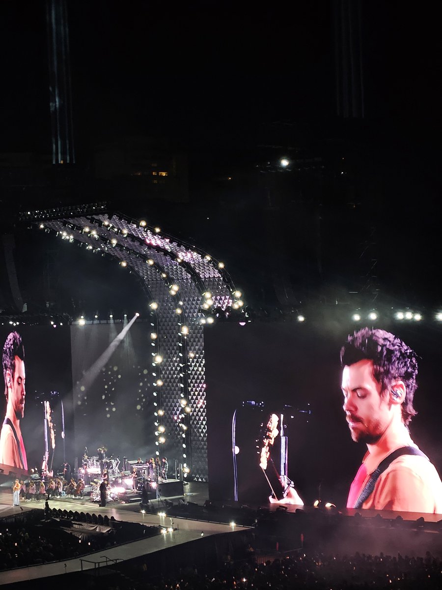 danritos's tweet photo. QUE SHOW PERFEITOOOOOOO https://t.co/KQnvYDkSsV