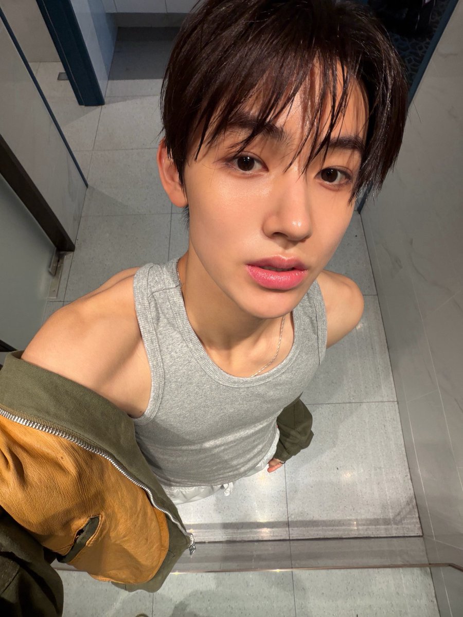 옹이 tweet media