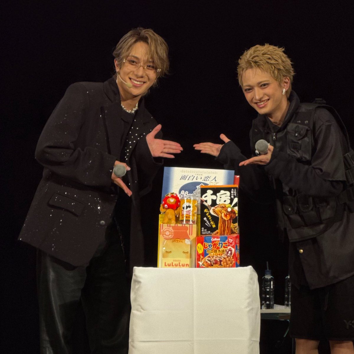 sechi___0709's tweet photo. 永田聖一朗くんのバーイベ撮可📸
リムレスメガネが似合いすぎてて本当にかっこよかった( 𖦹  ̫ 𖦹 )
またまた席は遠かったけどiPhone16Proそれなりに頑張ってくれました！！ https://t.co/4pCr7ogNDW