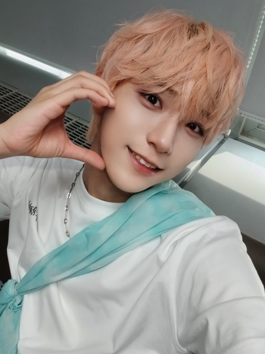 DaisukeversePH's tweet photo. [WEVERSE UPDATE]
—071920

🐻: 2주 차 끝🏃

🖇️: https://t.co/VZQhXITKmk

#DAISUKE #다이스케 
#아홉 #AHOF https://t.co/LE21D9jVB9
