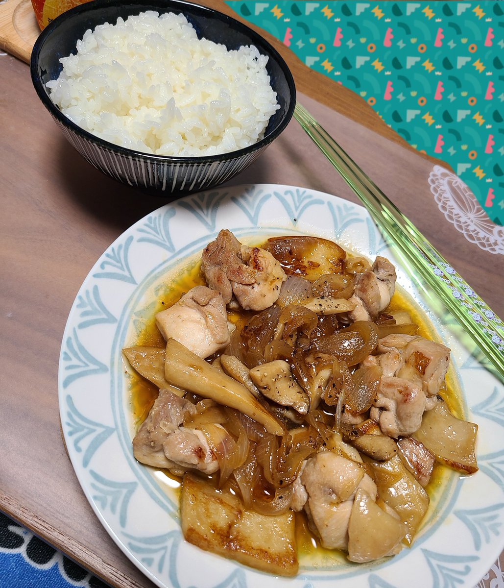 arupedeusu69's tweet photo. 今週🐷🧅🍛🐔🍄
急激に暑くなってきて夏バテしそう
まだしたことないけど🥴
 #生姜焼き  #バターチキンカレー  #ガーリックチキン  #鶏ももときのこのめんつゆバターソテー https://t.co/u2B28wQbSp