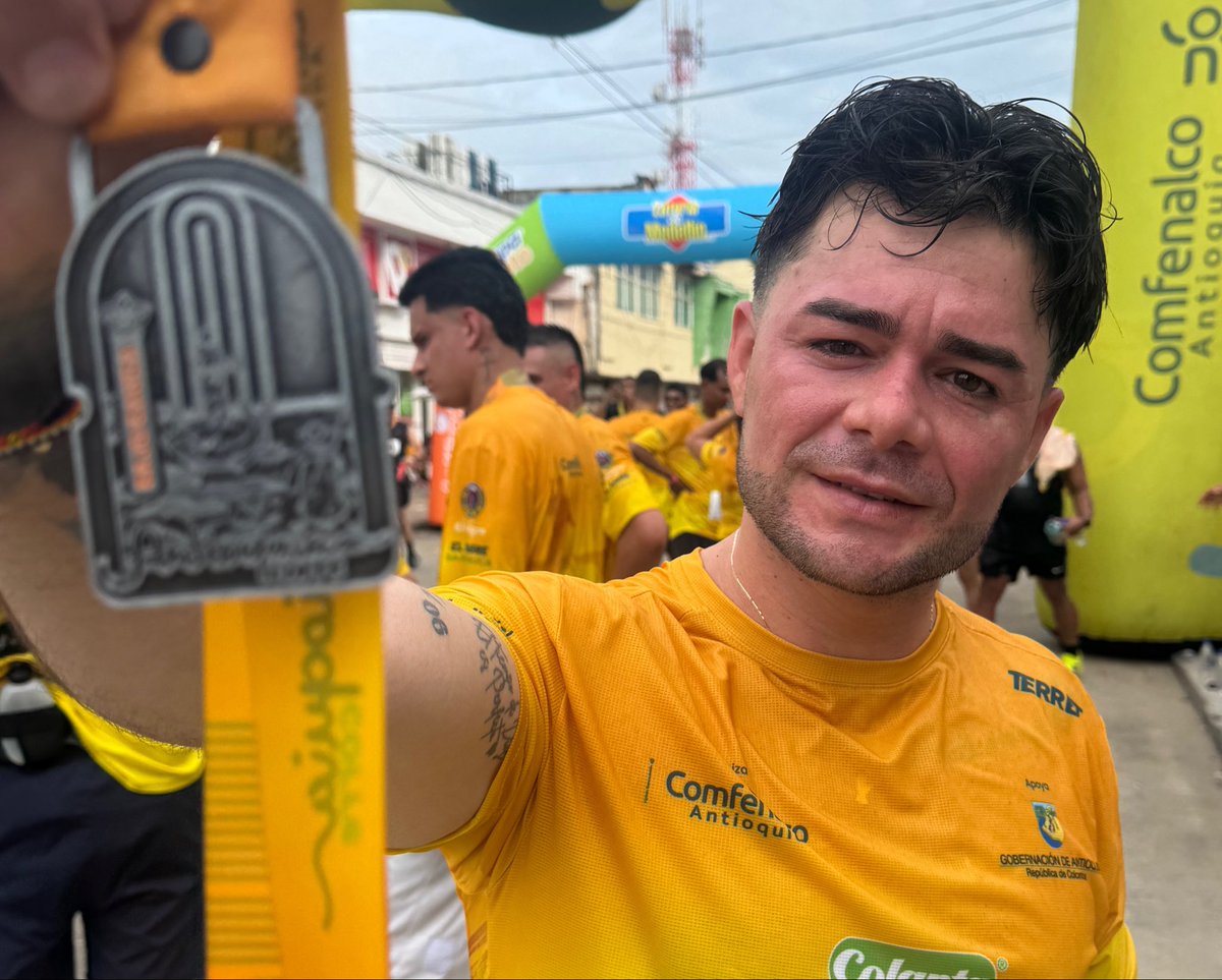 DesarrolloEcoAn's tweet photo. ¡Vivimos una jornada inolvidable en El Bagre! 🏃‍♀️🏃‍♂️💚

Cientos de corredores llegaron al Bajo Cauca Antioqueño para disfrutar de una experiencia única, recorriendo un municipio lleno de calidez, tradición y paisajes que reflejan la riqueza de nuestra tierra. 

#Antioquia https://t.co/FaNt0t42c5