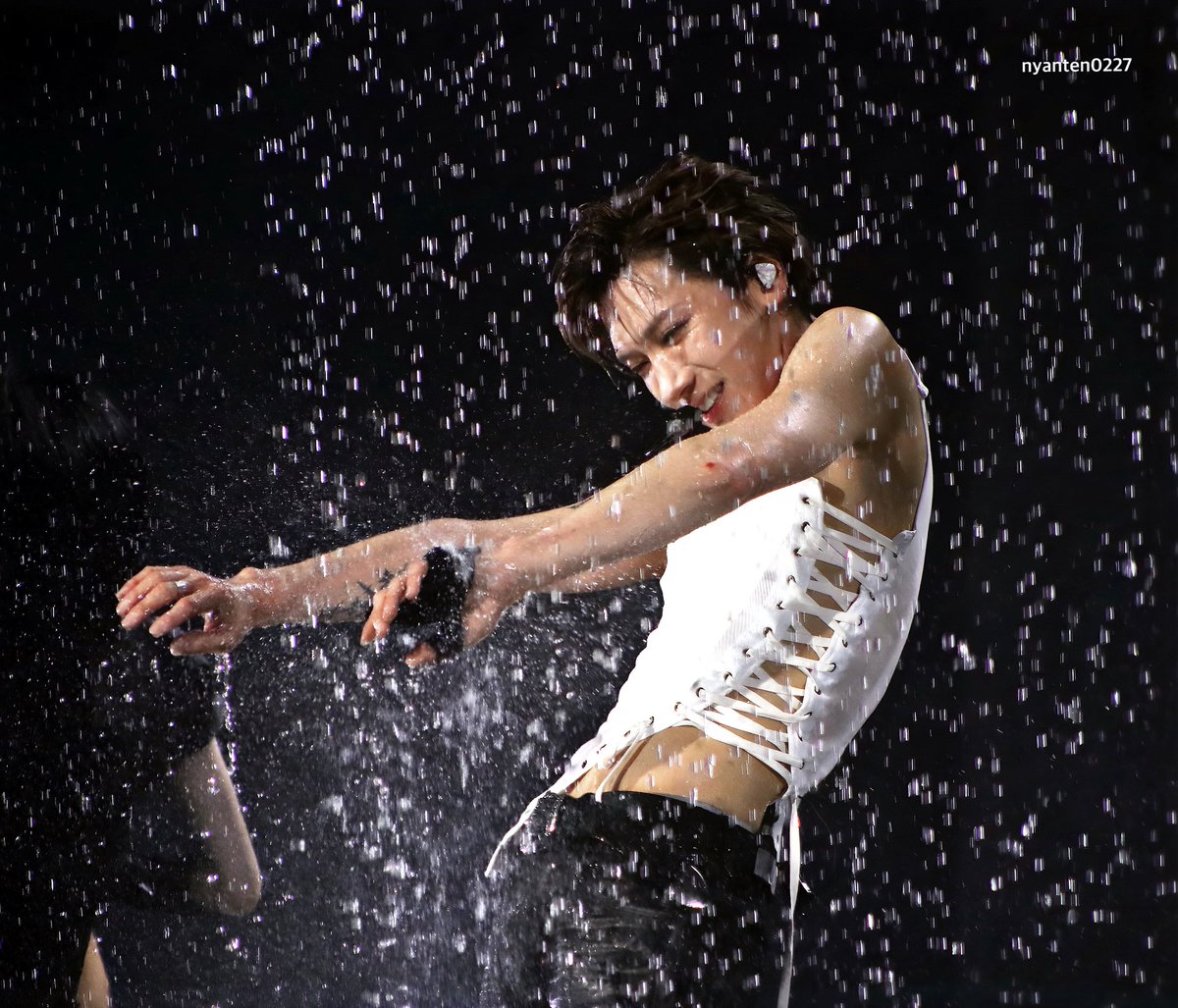 nyanten0227's tweet photo. 290719  🥺🚿🚿
#TENCORE0110Concert_Day3
#TEN #텐 #เตนล์ #李永钦 #テン 
#NCT #WayV #威神V https://t.co/n5aF4pmQtk