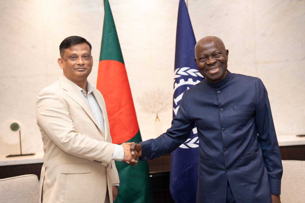 GilbertFHoungbo's tweet photo. Productive dialogue with Major General Mohammad Moazzem Hossain, Executive Chairperson, Bangladesh Export Processing Zone (EPZ) Authority.

I emphasized that aligning EPZ labour laws with international labour standards is essential for sustainable &amp; competitive industrial growth. https://t.co/Dj6MmEuSJJ
