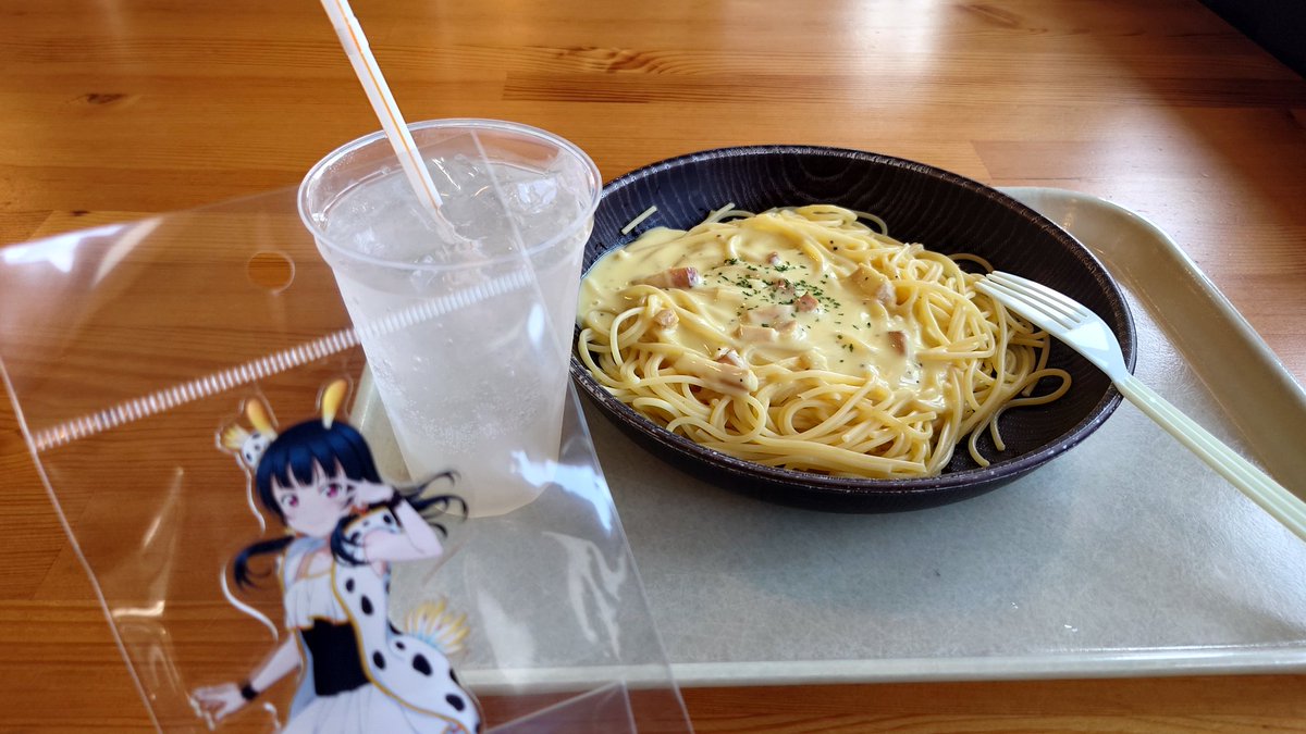 nesomon's tweet photo. 限定グッズ買ってきた！！
久々の沼津はやっぱり暖かかった
ケーキもおいしかった！！ https://t.co/P9K5Qsyyv2