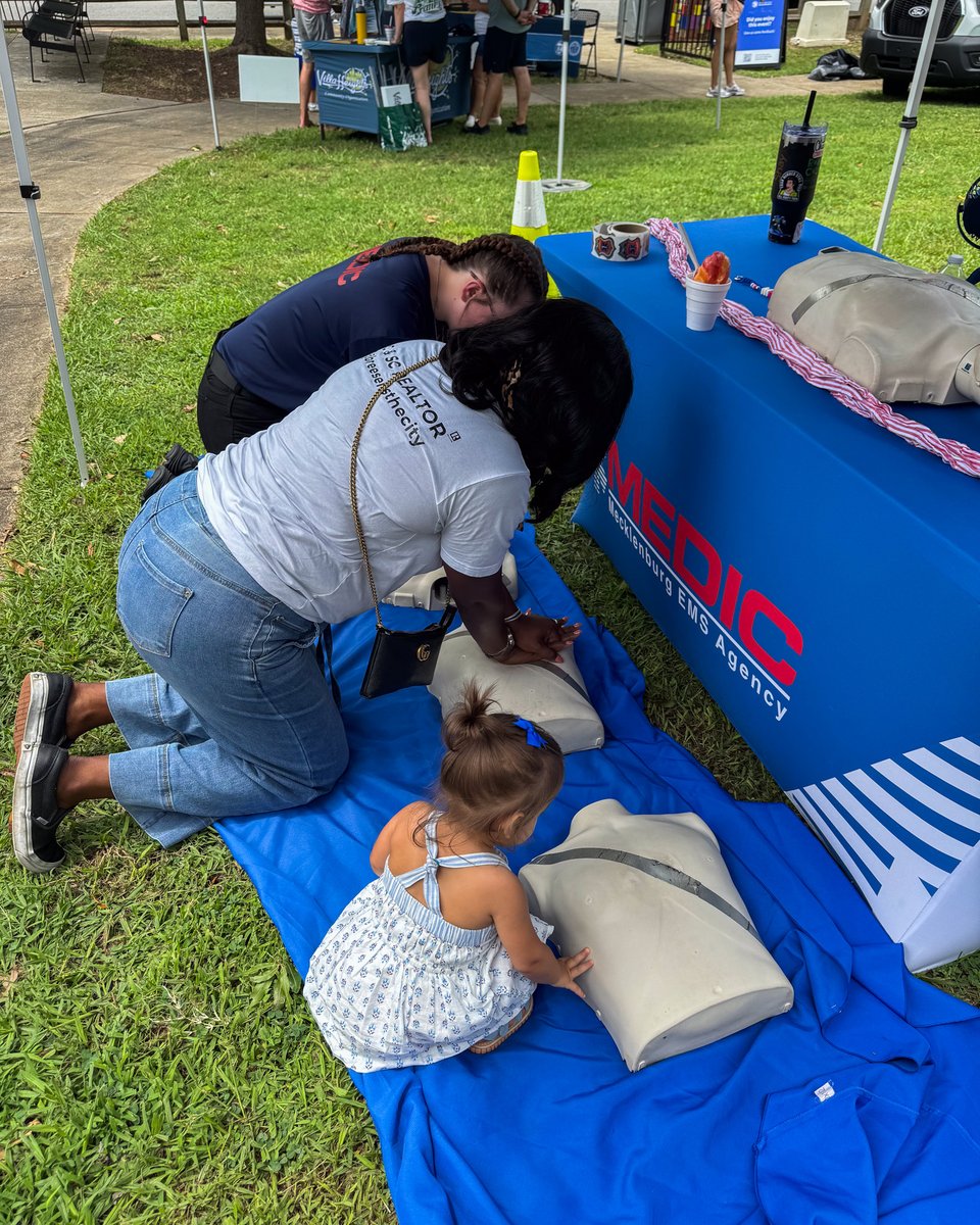 MecklenburgEMS's tweet photo. Another great MeckFest in the books!
Thank you to Mecklenburg County Park and Recreation for bringing everyone together and inviting us to be part of another fun day of learning, connection, and community!
#EMS #EMT #Paramedic #FirstResponders #EMSlife https://t.co/yL6kQ68KVE
