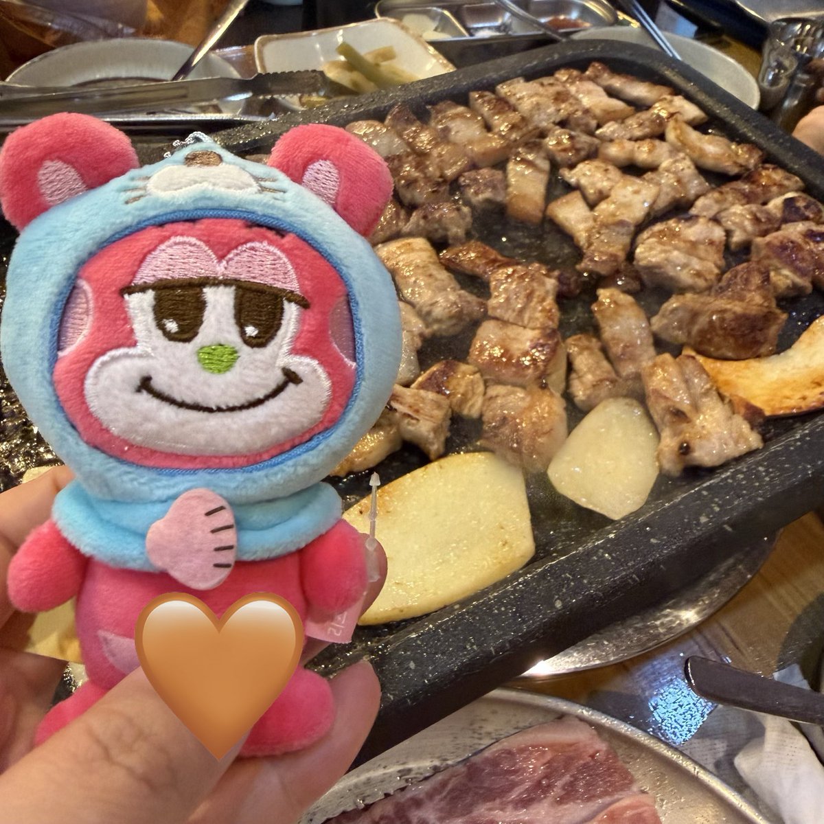 shotyoryo's tweet photo. 목살 냐미😋 말잘듣는 쇼프✌️
#타로요기요 https://t.co/onyw64Y5Uk