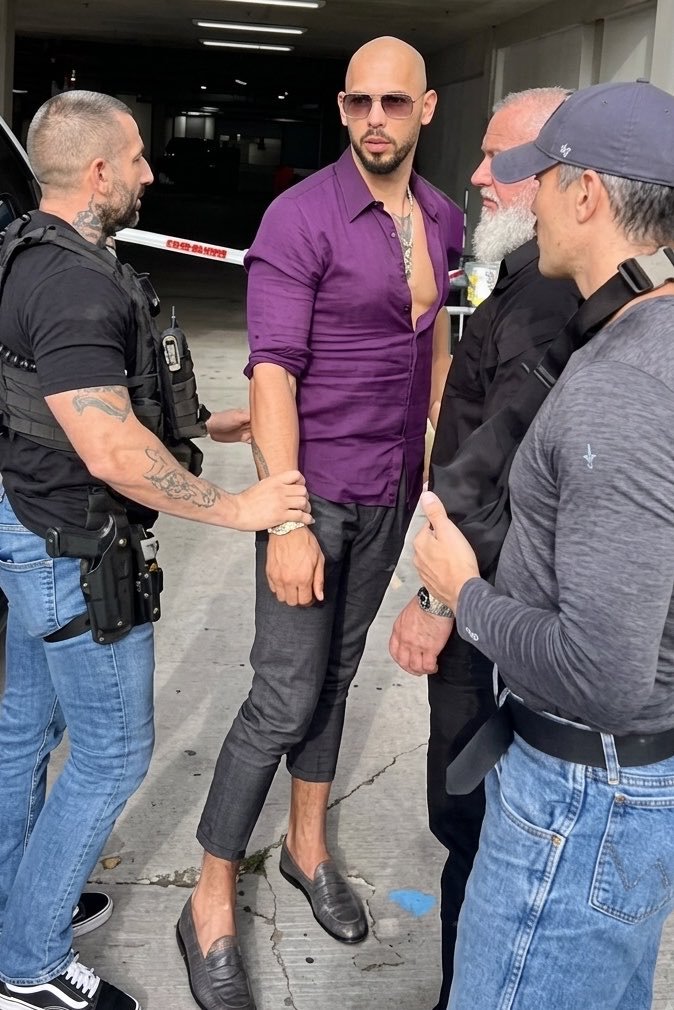 LoobyonSol's tweet photo. HISTORIC MOMENT!

They just arrested first gay guy in history of world! 

Andrew Tit just got arrested for all the rape accusations and crypto scam! 

Earth is healing. (nothing wrong with gay people tho, just him) 

Just buy Looby, KNOB

@Cobratate https://t.co/8jPbIpcNGw