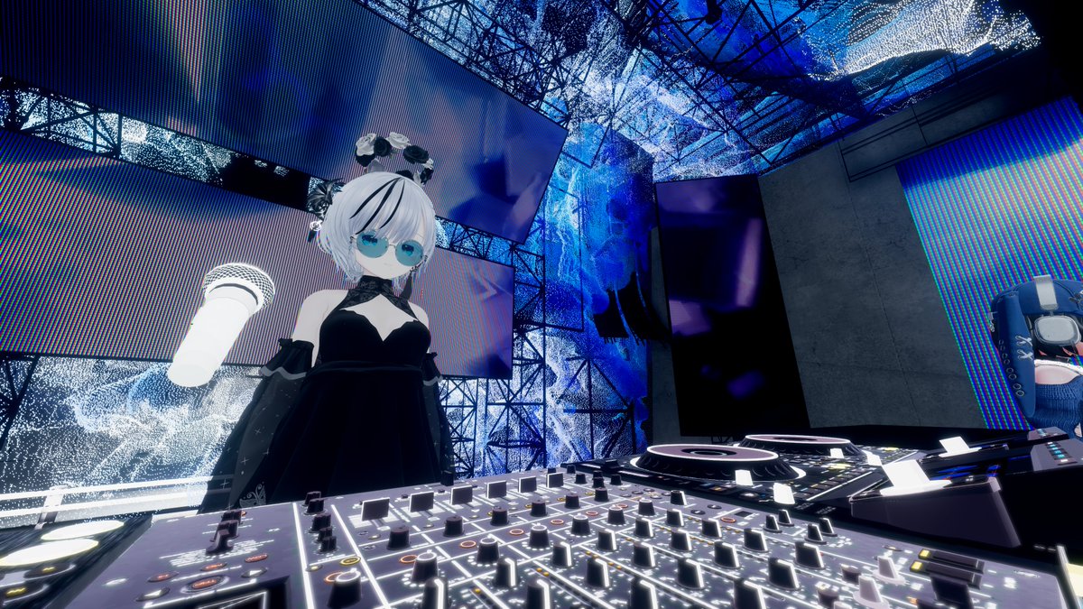 straybeatz's tweet photo. 4th DJ LeTter ＆ VJ きりまる
@LeTter_1107 
@kirimaru0312 

めっちゃお洒落でお酒に合う選曲～🥂
#straybeatz_vrc https://t.co/VN0v1gF9os