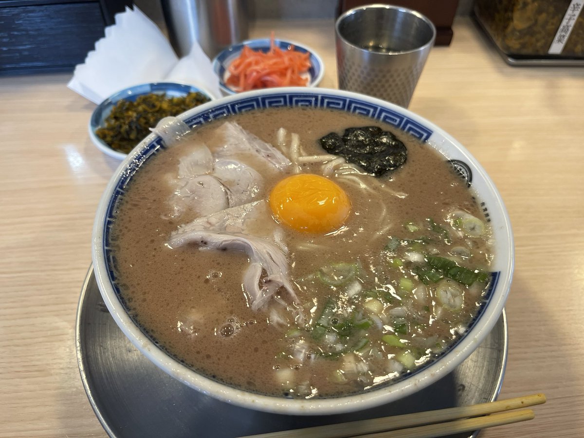 kutabre352's tweet photo. ラーメン巡り旅 熊本の南編
御食事処大丸
れんこん食堂
ラーメン陽向 二章 健軍
どこも美味しかった😋ラーメン巡りの旅やったんに1軒しか巡れてない https://t.co/u2gohoxM3m