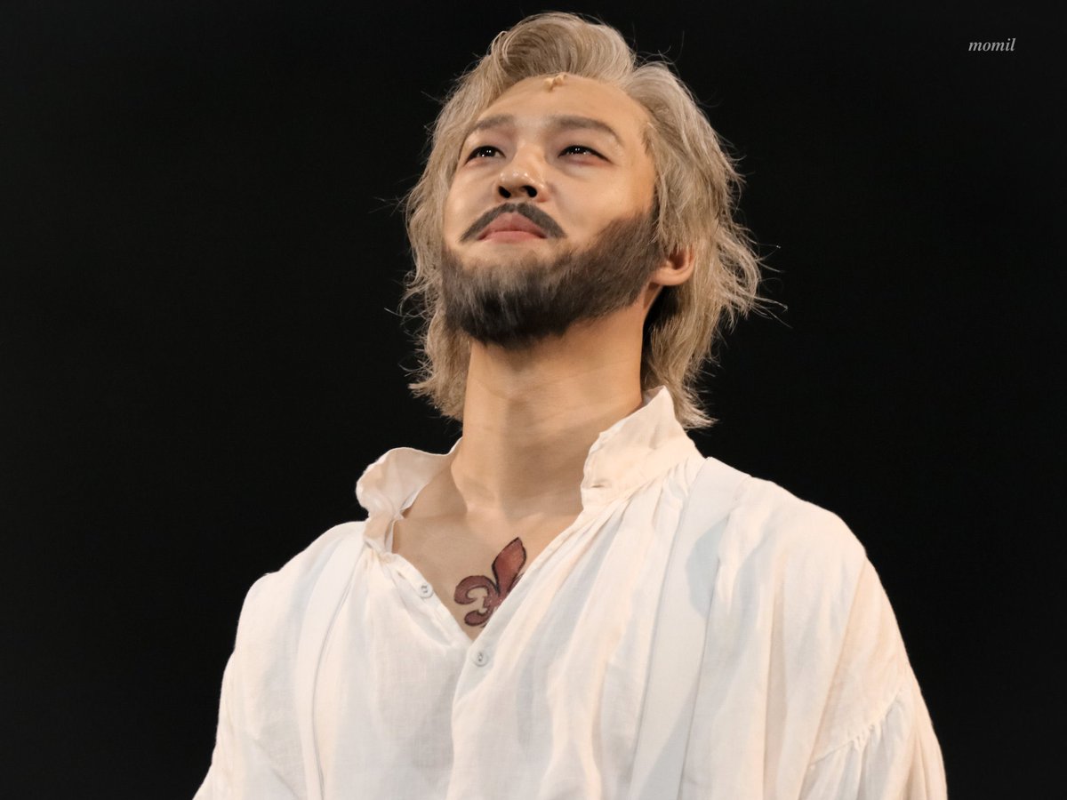 sihongyi's tweet photo. 수염 재림이 좋다 https://t.co/ZuCJqLRBfT
