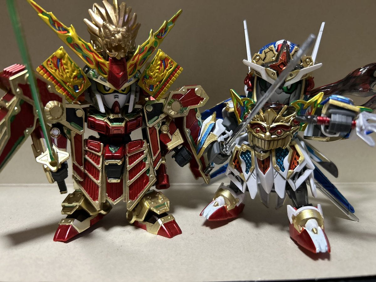 chunzo_ts's tweet photo. SDW『78代目武者頑駄無』
SDW『隠密ガンダムエアリアル』
完成しました〜！

今回もシールは使わず筆塗装で
塗るの大変だったけど、楽しかった〜

何やら天下無双大将軍の輝羅鋼パーツも
付属されてたので、今度買いに行きます！

#ガンプラ
#ガンプラ好きと繋がりたい
#SDW https://t.co/COBXdTWLcp